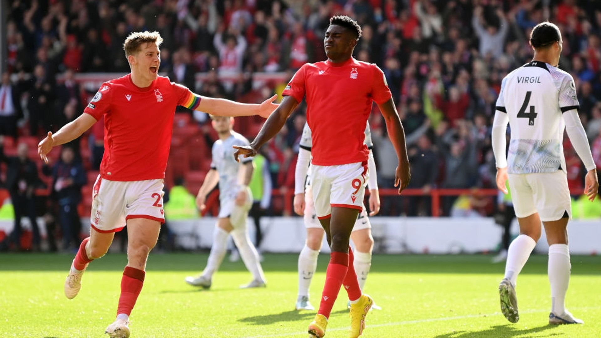 詹姆斯40岁之后20次得到20+ 追平乔丹并列历史第一.