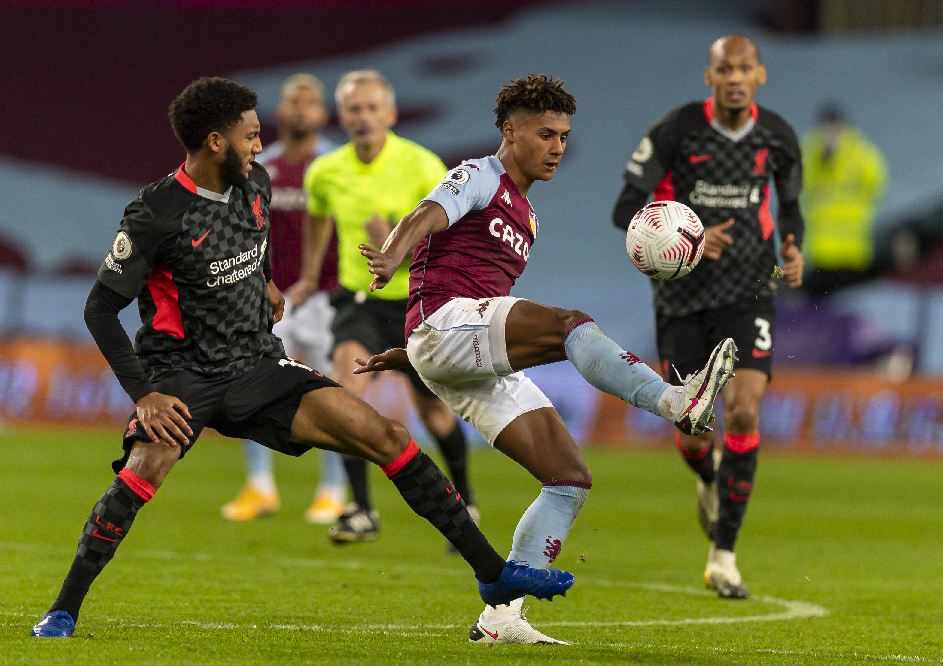 校园篮球全明星周末落幕 谷玥灼战队捧杯.